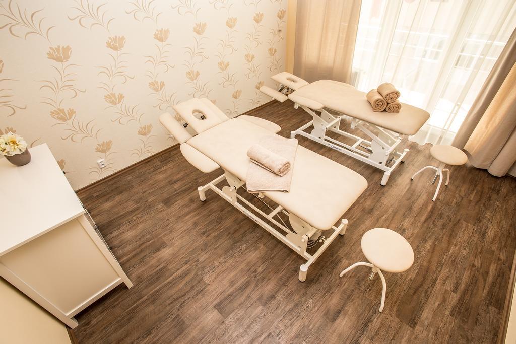 Garni Hotel Trebon Ngoại thất bức ảnh