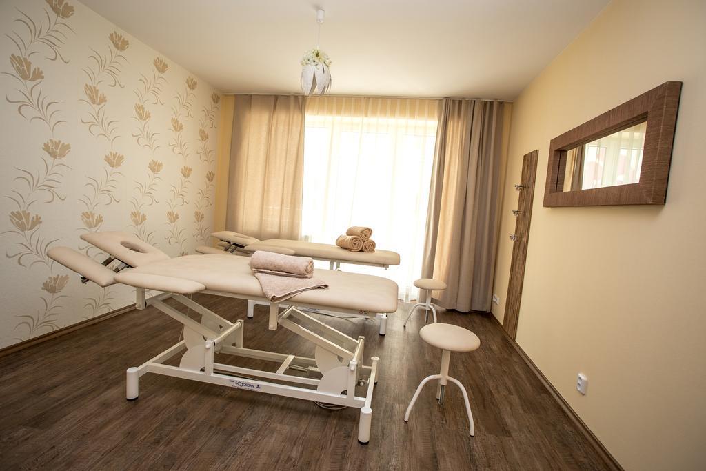 Garni Hotel Trebon Ngoại thất bức ảnh